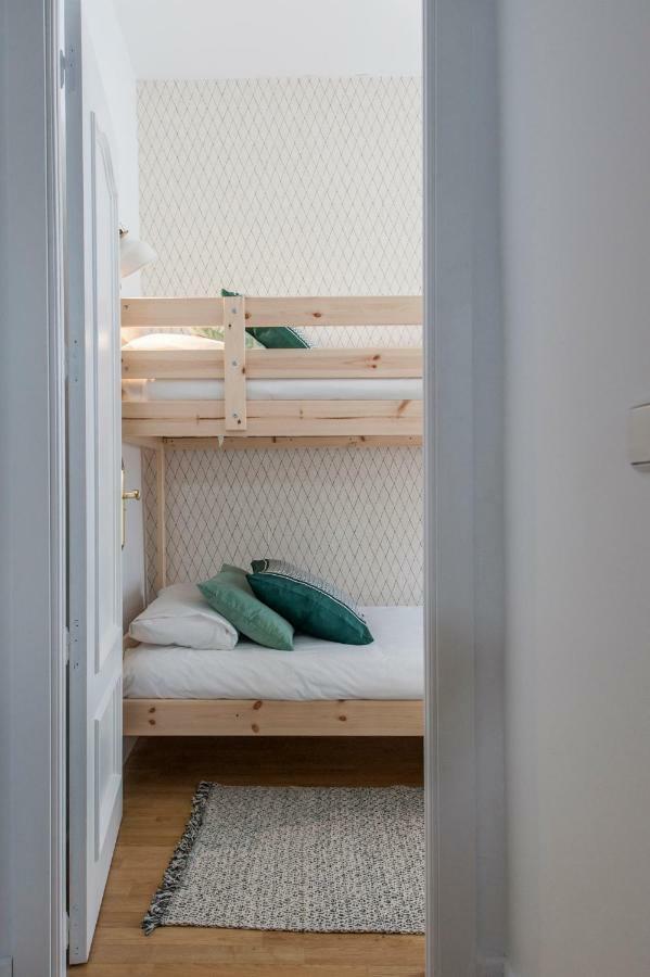 Apartment Alterhome Guernica I Madrid